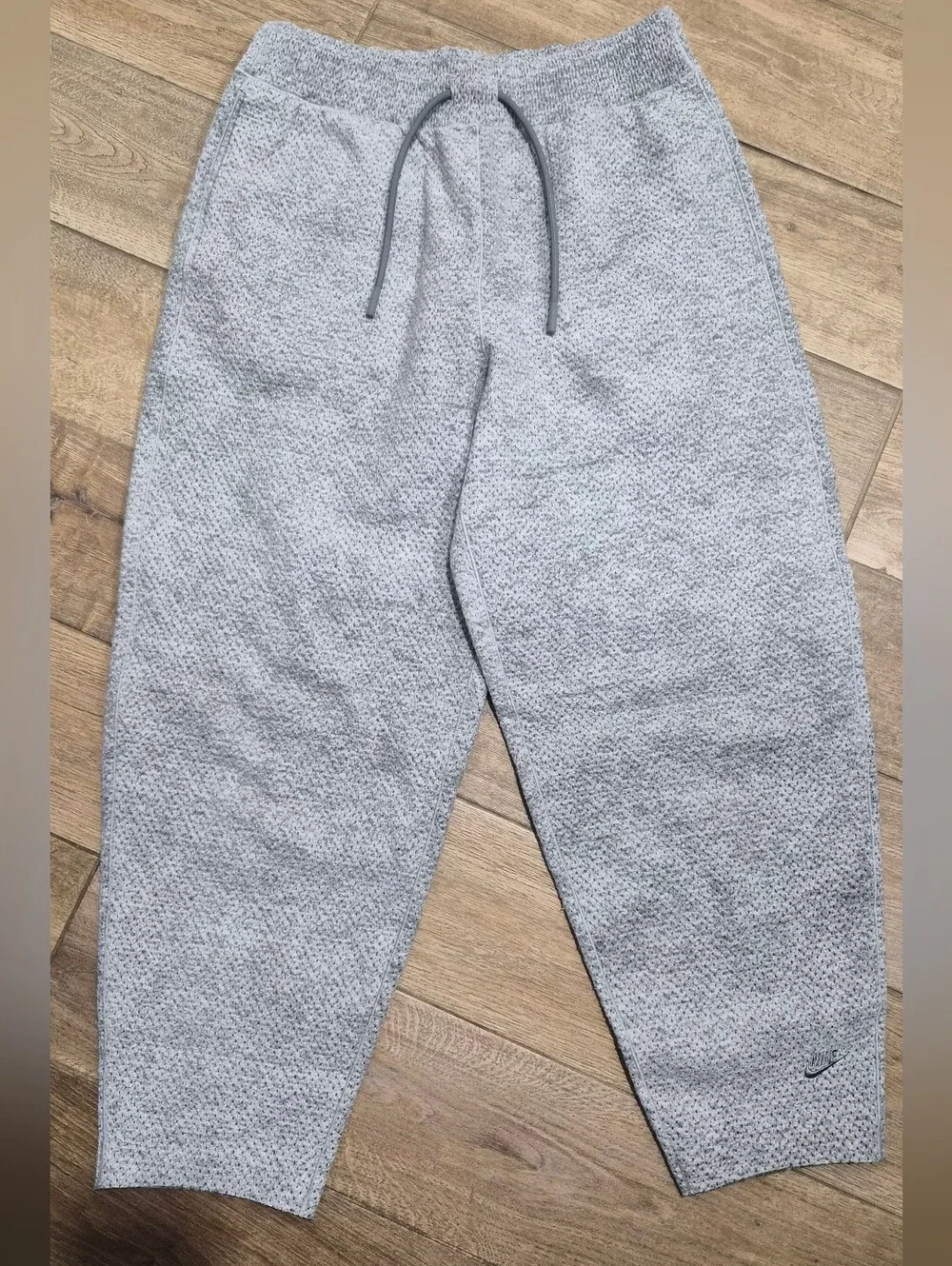 Nike womens tech